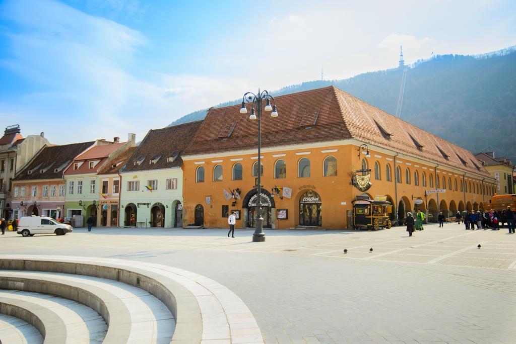 Residence Piata Sfatului Brasov Exterior photo