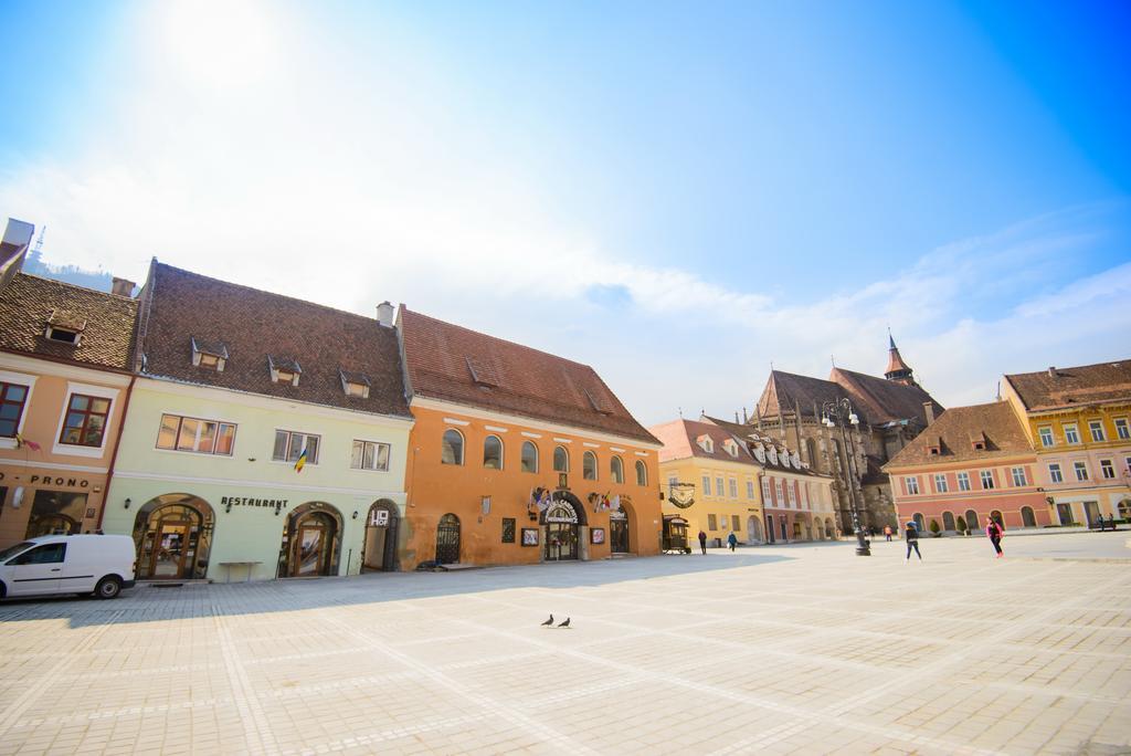 Residence Piata Sfatului Brasov Exterior photo